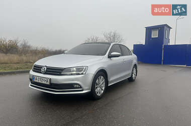 Седан Volkswagen Jetta 2016 в Кропивницком