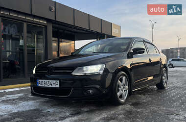 Седан Volkswagen Jetta 2013 в Владимире