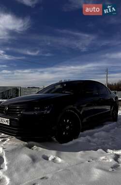 Седан Volkswagen Jetta 2015 в Львові