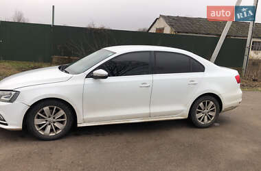 Седан Volkswagen Jetta 2015 в Мукачевому