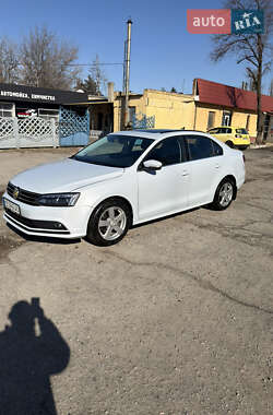 Седан Volkswagen Jetta 2017 в Днепре