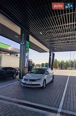 Седан Volkswagen Jetta 2015 в Киеве