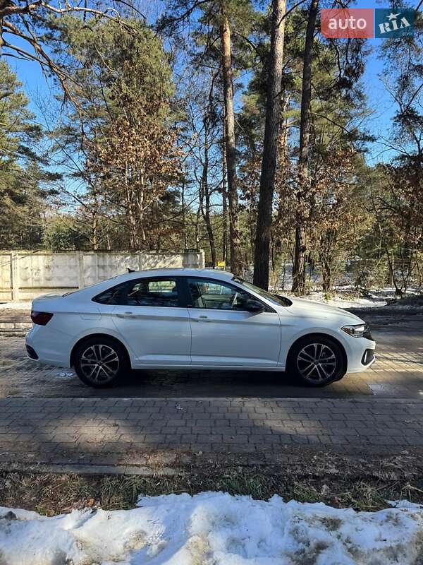 Седан Volkswagen Jetta 2023 в Львове