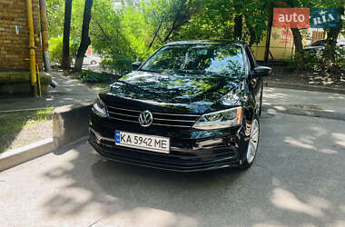 Седан Volkswagen Jetta 2015 в Києві