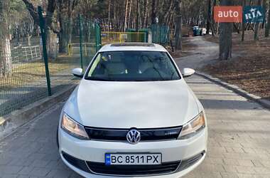Седан Volkswagen Jetta 2013 в Львове