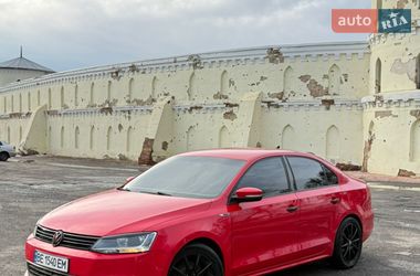 Седан Volkswagen Jetta 2013 в Тростянце