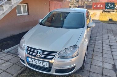 Седан Volkswagen Jetta 2010 в Тернополі