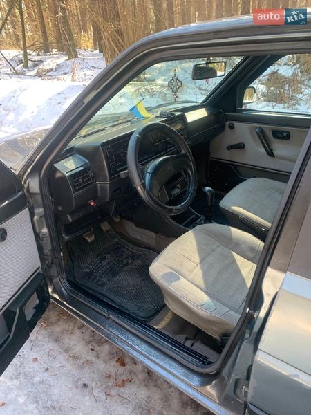 Седан Volkswagen Jetta 1989 в Кременце