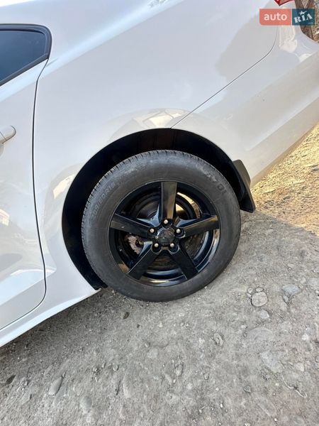 Седан Volkswagen Jetta 2015 в Рахове