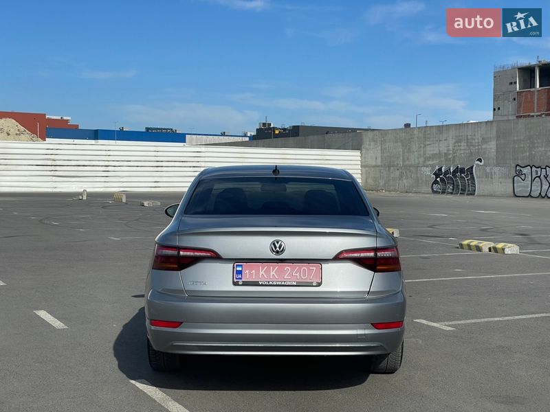 Седан Volkswagen Jetta 2019 в Львове