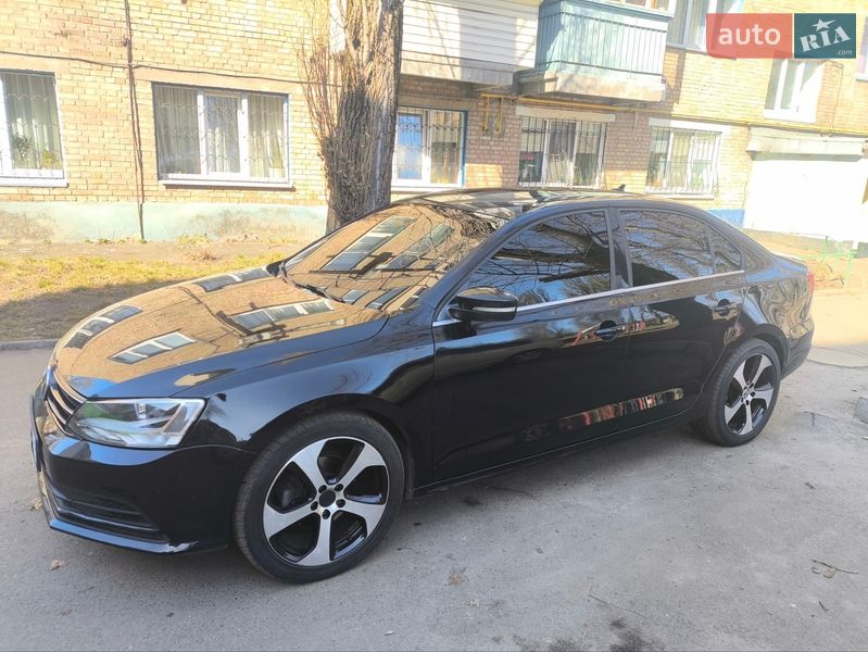 Седан Volkswagen Jetta 2015 в Киеве
