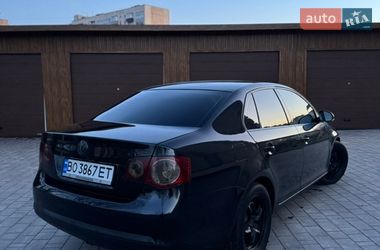 Седан Volkswagen Jetta 2005 в Тернополе