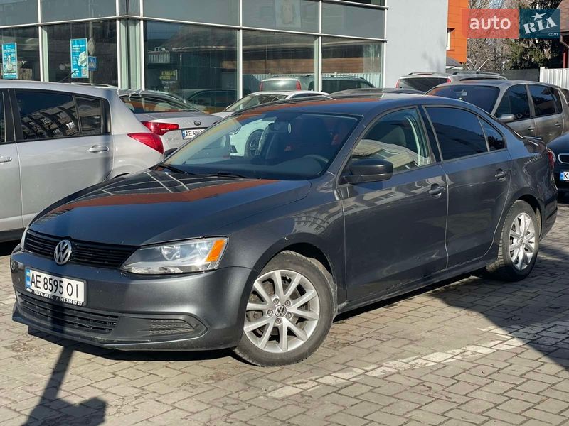 Седан Volkswagen Jetta 2014 в Днепре