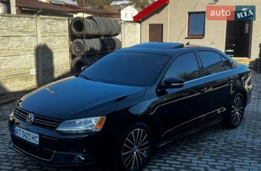 Седан Volkswagen Jetta 2014 в Львові