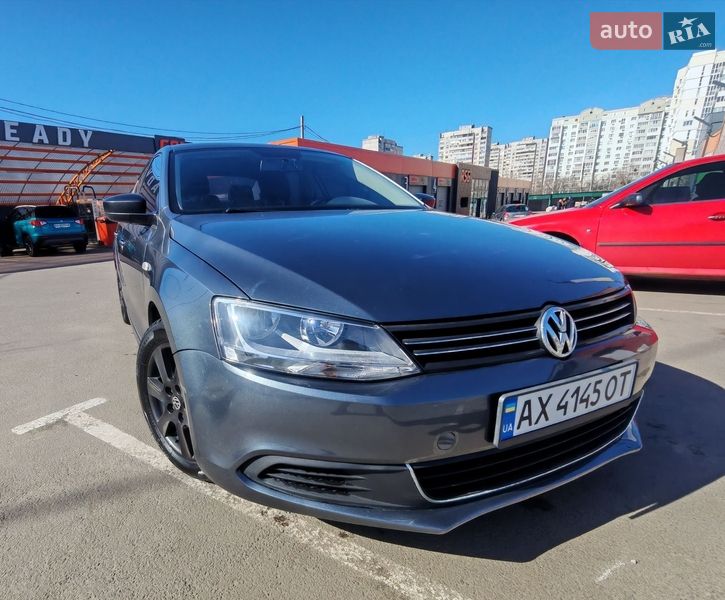 Седан Volkswagen Jetta 2014 в Харькове
