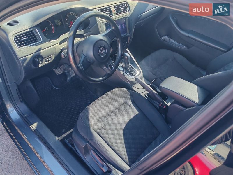 Седан Volkswagen Jetta 2014 в Харькове
