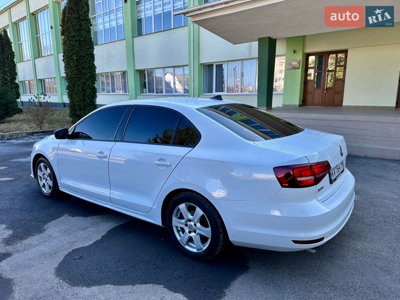 Седан Volkswagen Jetta 2015 в Тульчине
