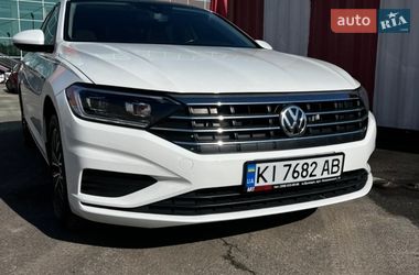 Седан Volkswagen Jetta 2019 в Киеве