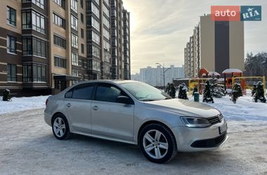 Седан Volkswagen Jetta 2011 в Чернигове