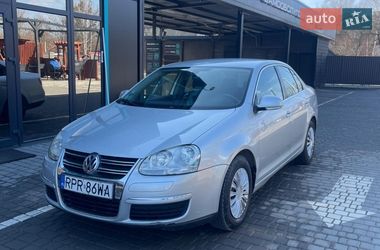 Седан Volkswagen Jetta 2007 в Буче