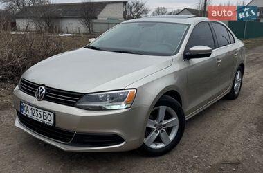 Седан Volkswagen Jetta 2013 в Броварах