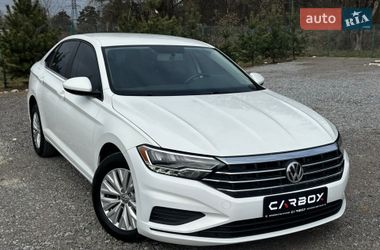 Седан Volkswagen Jetta 2019 в Львові