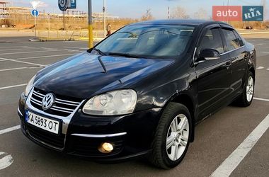 Седан Volkswagen Jetta 2006 в Києві