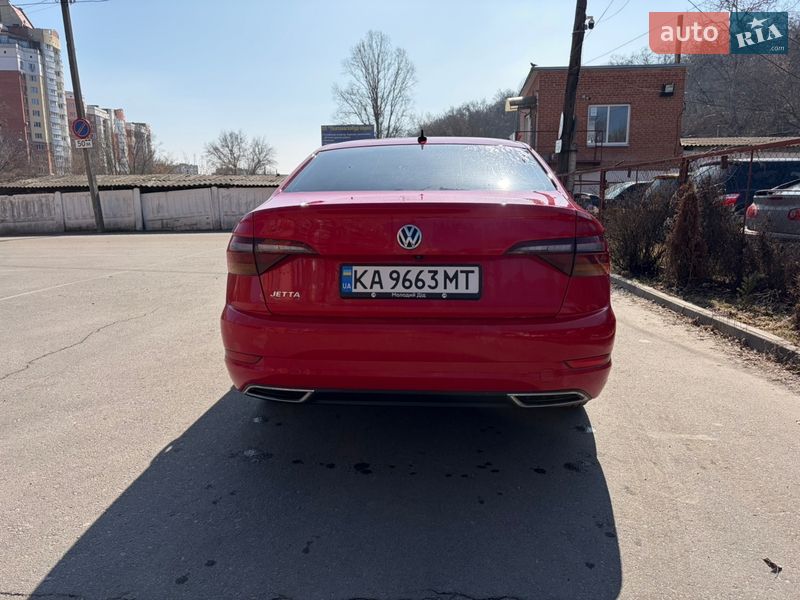 Седан Volkswagen Jetta 2018 в Киеве