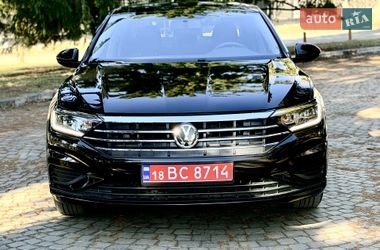 Седан Volkswagen Jetta 2018 в Киеве