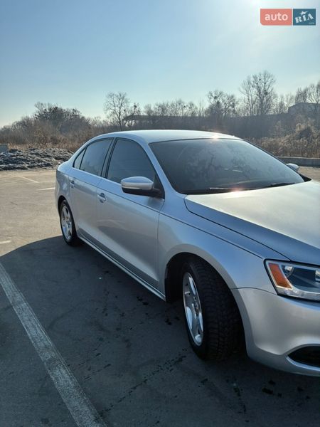 Седан Volkswagen Jetta 2013 в Ирпене