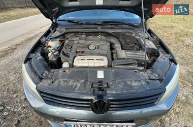 Седан Volkswagen Jetta 2011 в Житомирі