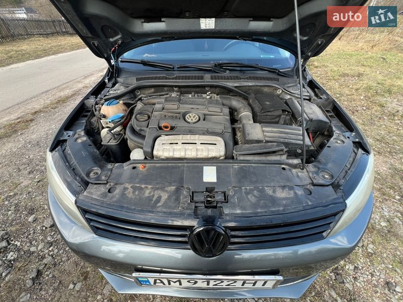 Седан Volkswagen Jetta 2011 в Житомире