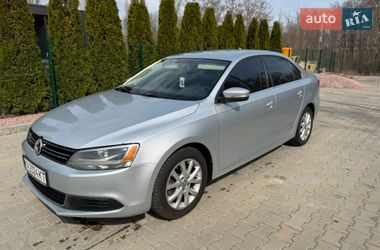 Седан Volkswagen Jetta 2013 в Кременчуге