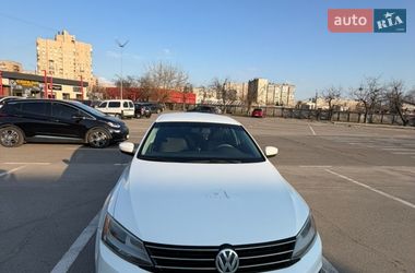 Седан Volkswagen Jetta 2015 в Киеве