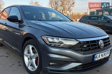 Седан Volkswagen Jetta 2019 в Киеве