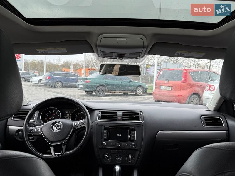 Седан Volkswagen Jetta 2014 в Ивано-Франковске