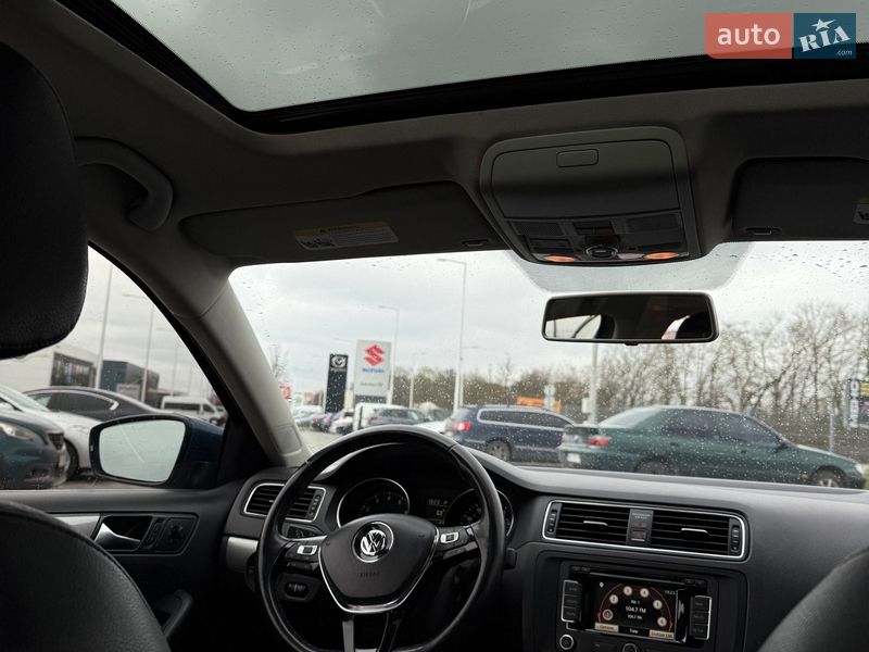 Седан Volkswagen Jetta 2014 в Ивано-Франковске