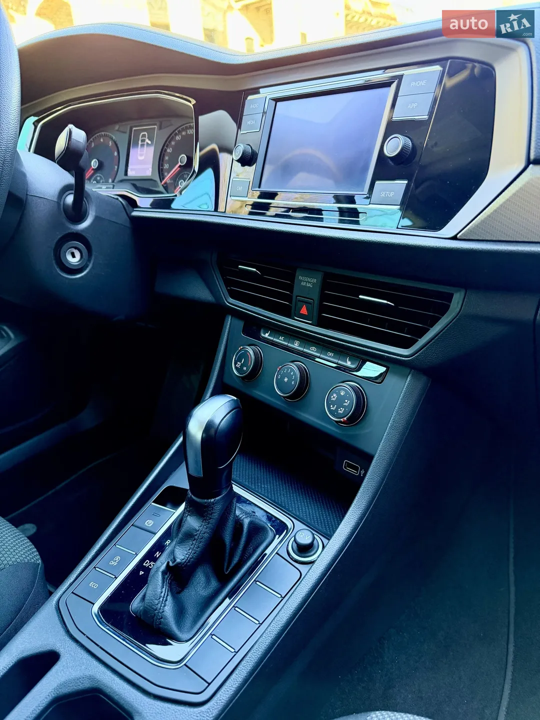 2018 Volkswagen Jetta - мініатюра 28