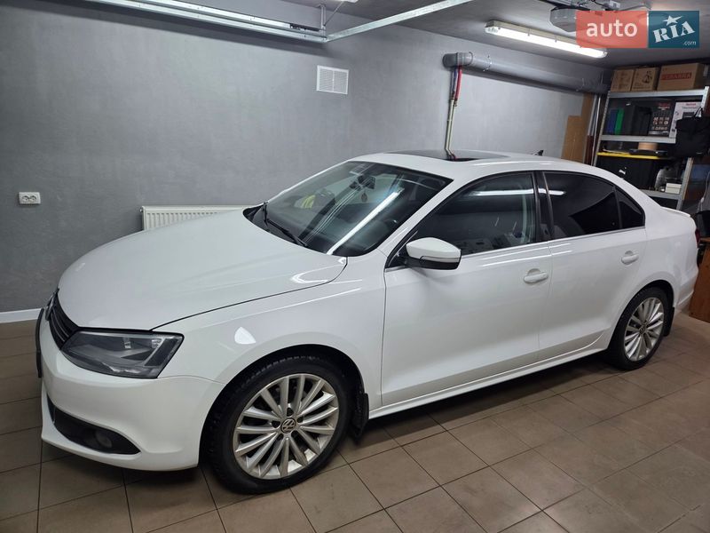 Седан Volkswagen Jetta 2012 в Борисполе