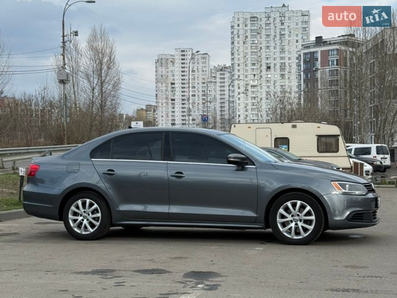 Седан Volkswagen Jetta 2013 в Киеве