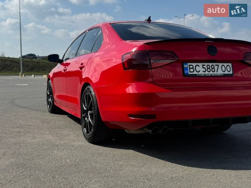 Седан Volkswagen Jetta 2014 в Львове