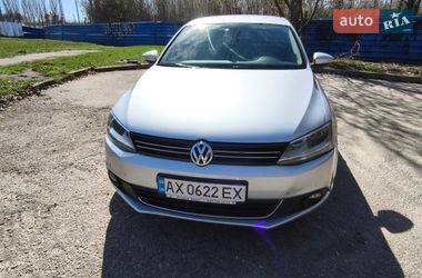 Седан Volkswagen Jetta 2013 в Харькове