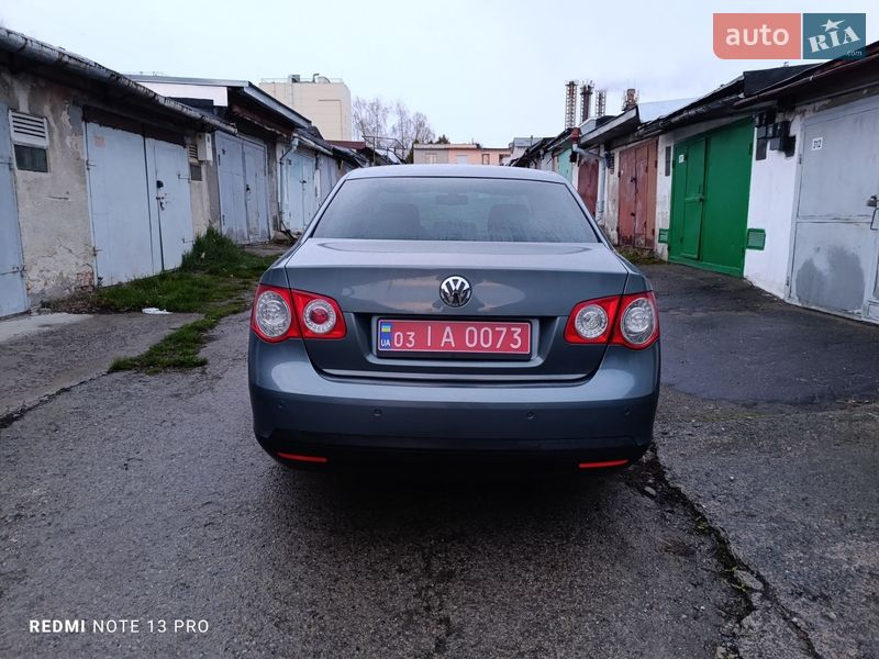 Седан Volkswagen Jetta 2006 в Тернополі