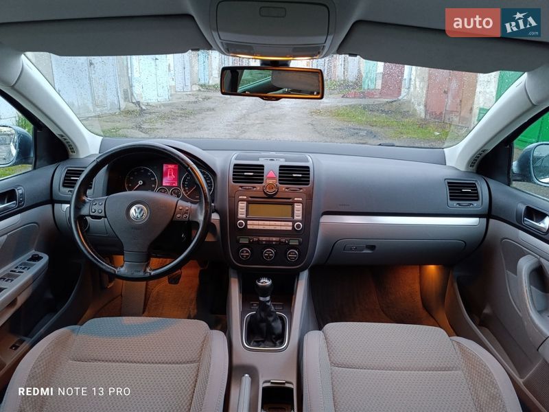 Седан Volkswagen Jetta 2006 в Тернополі