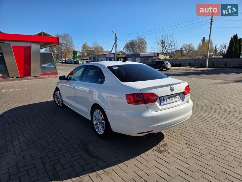 Седан Volkswagen Jetta 2012 в Борисполе