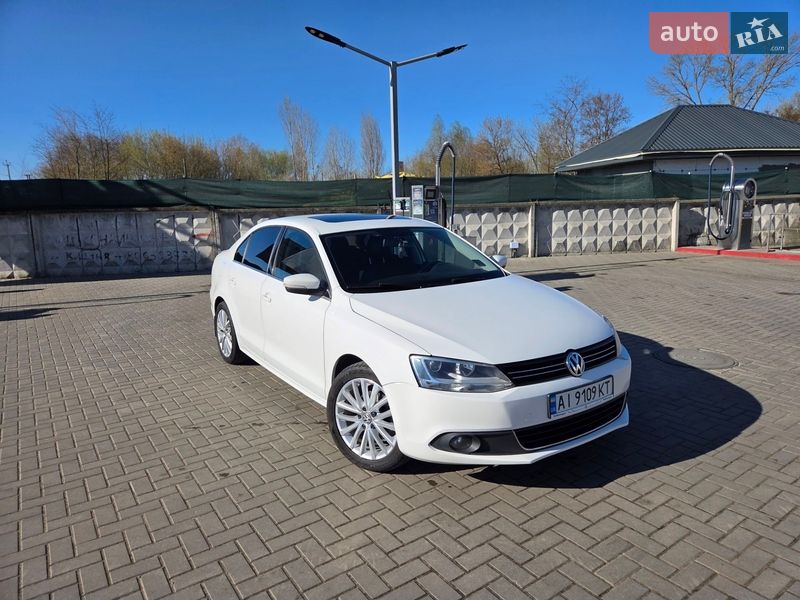 Седан Volkswagen Jetta 2012 в Борисполе