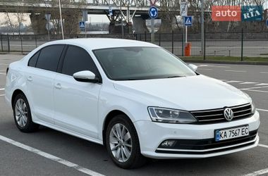 Седан Volkswagen Jetta 2016 в Києві