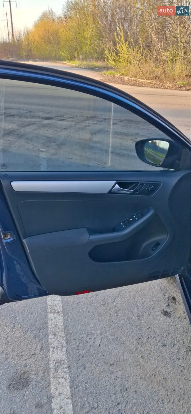 2011 Volkswagen Jetta - мініатюра 22
