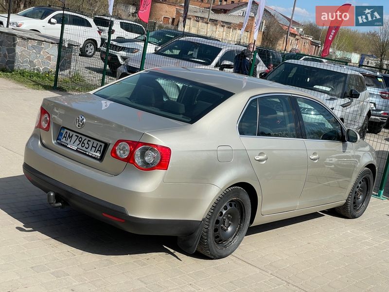 Седан Volkswagen Jetta 2005 в Бердичеве