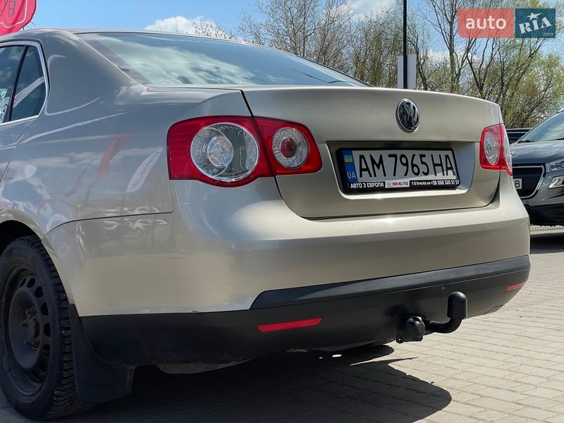 Седан Volkswagen Jetta 2005 в Бердичеве